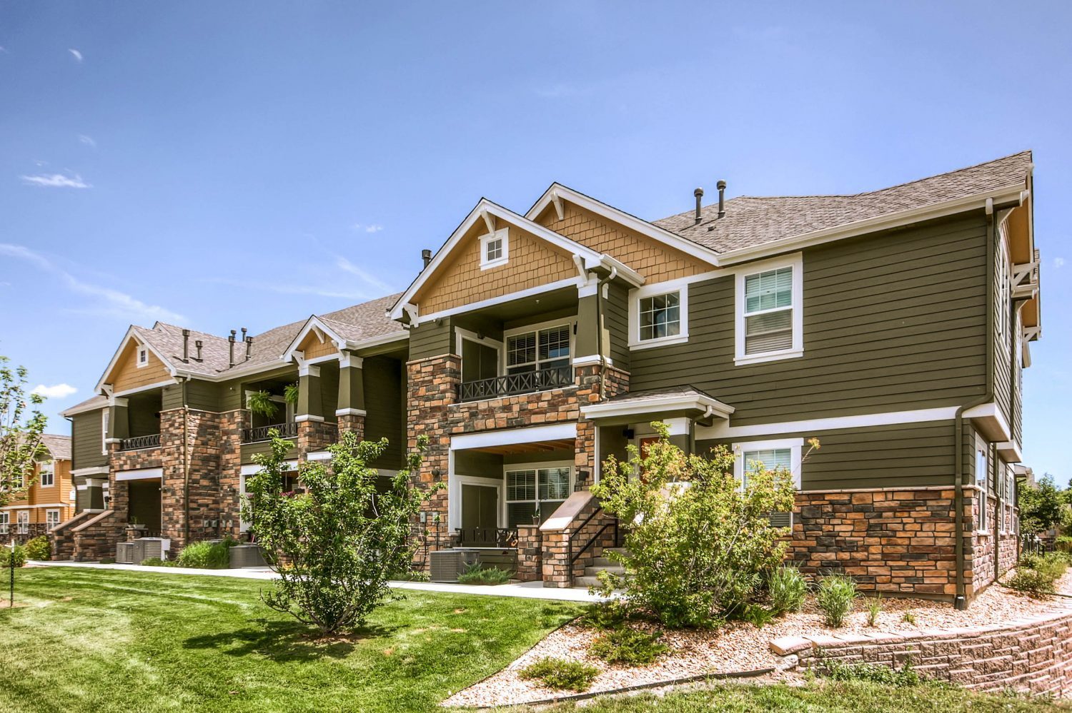 Inland Private Sells Two Denver Multifamily Properties in Latest Full-Cycle Transaction