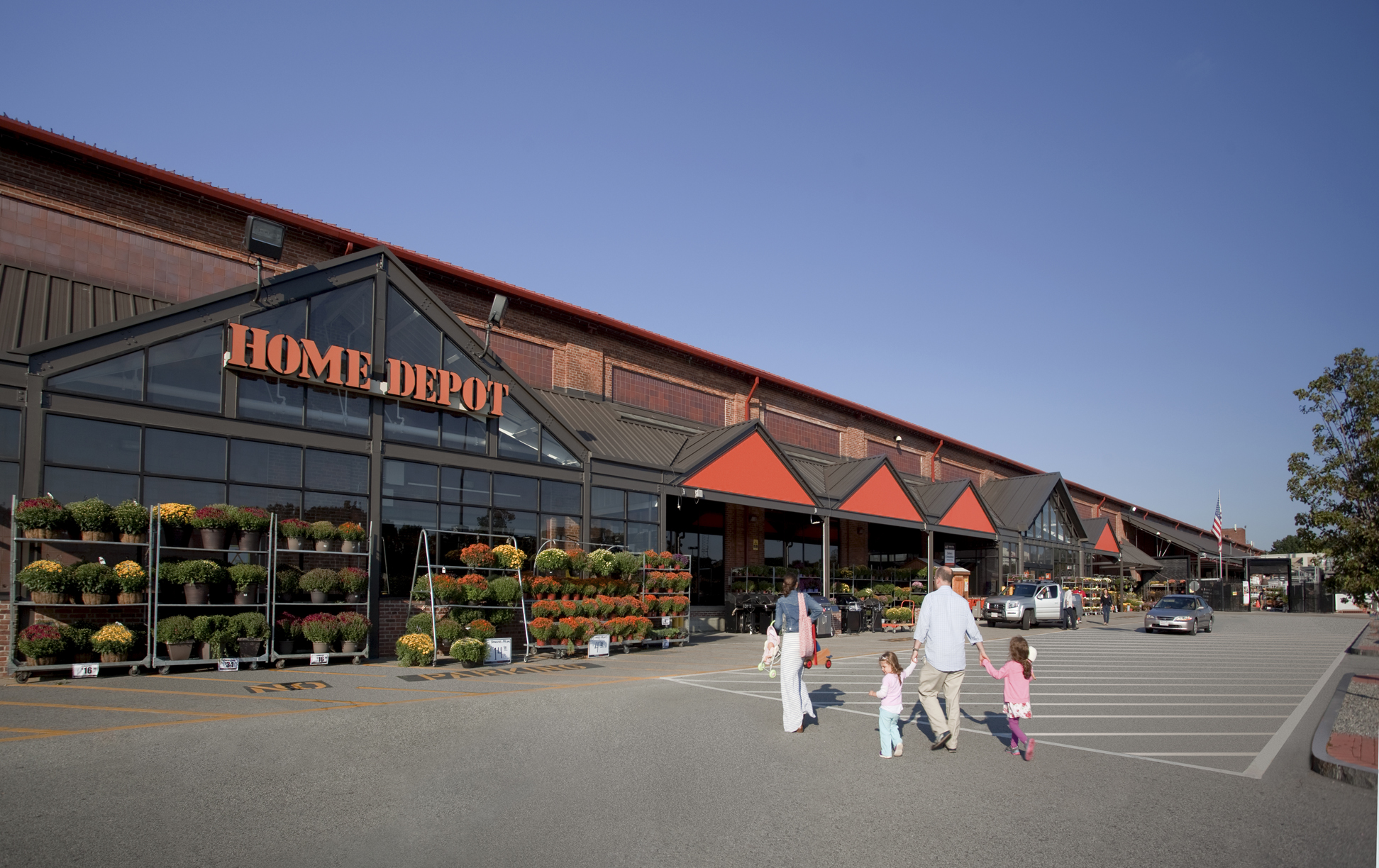Inland Private Sells Two Home Depot Stores in Latest DST Full-Cycle Transaction