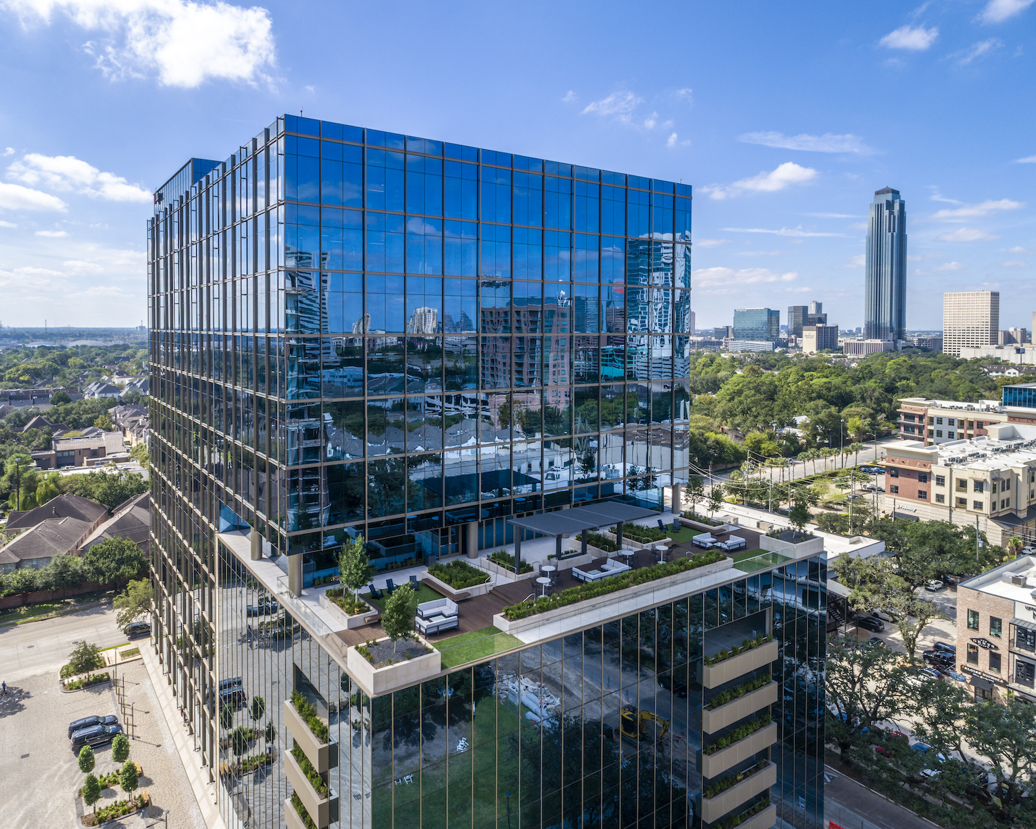 Hines Global Income Trust Buys Houston Office Tower for $145 Million