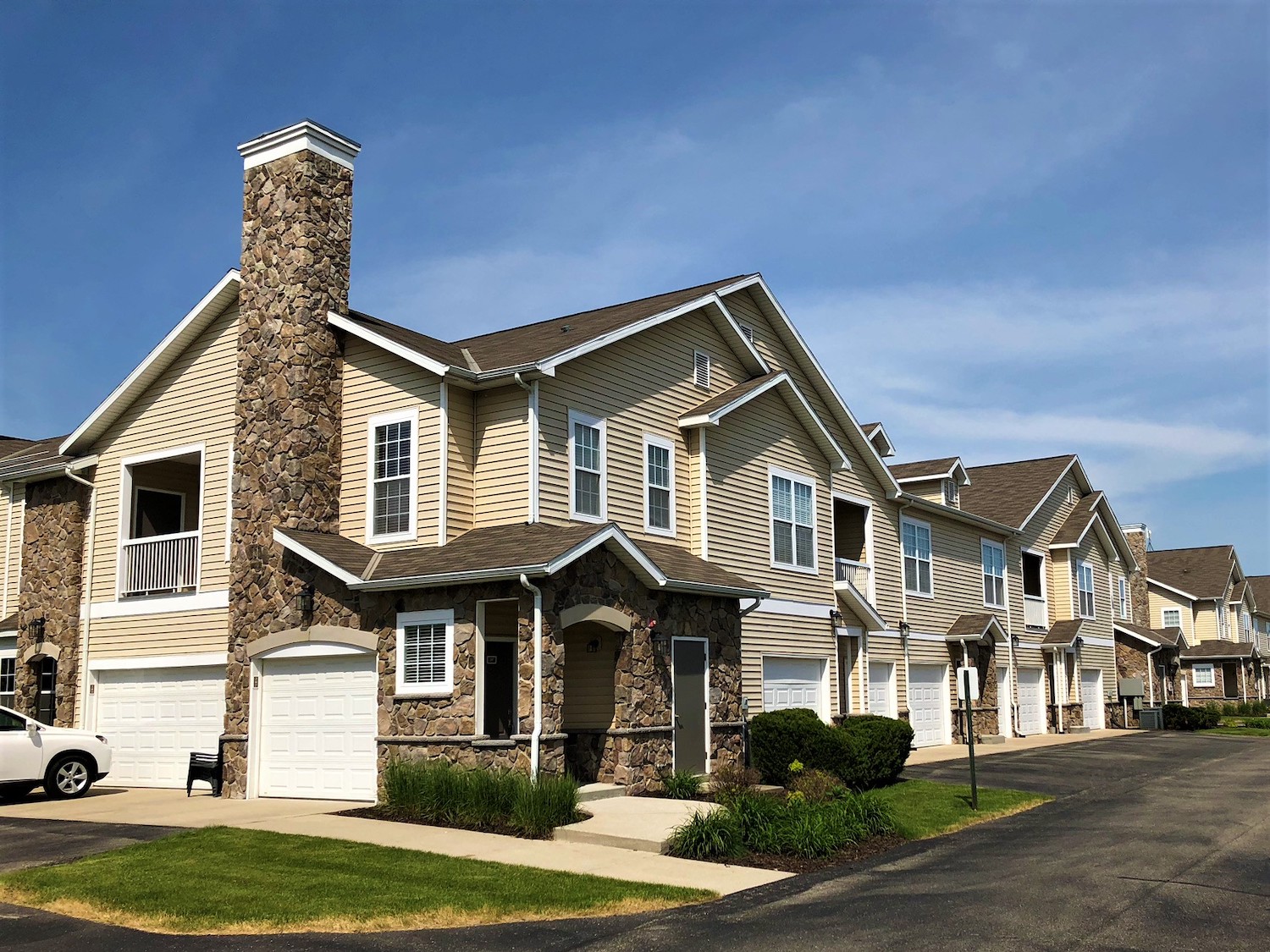 Syndicated Equities Sells Michigan Multifamily Property for $71.5 Million