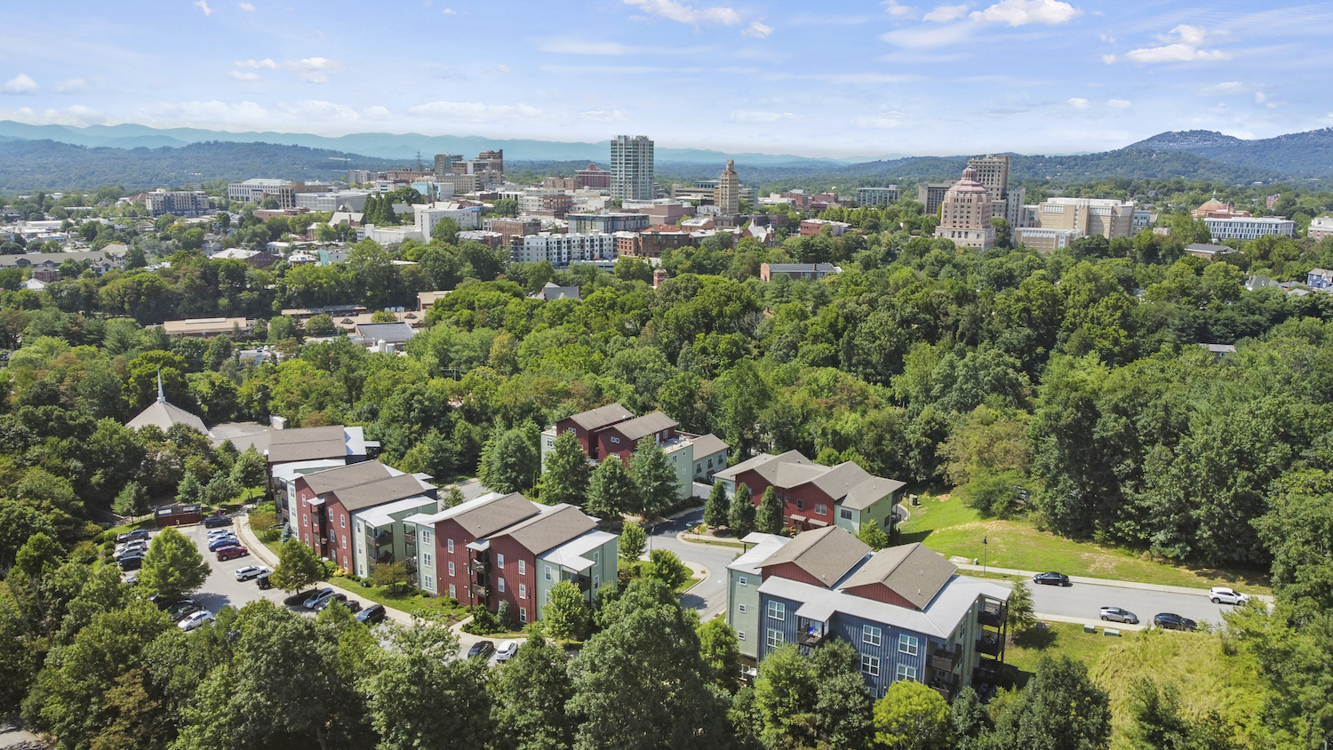 Capital Square Buys Multifamily Portfolio in Asheville, North Carolina for DST Offering