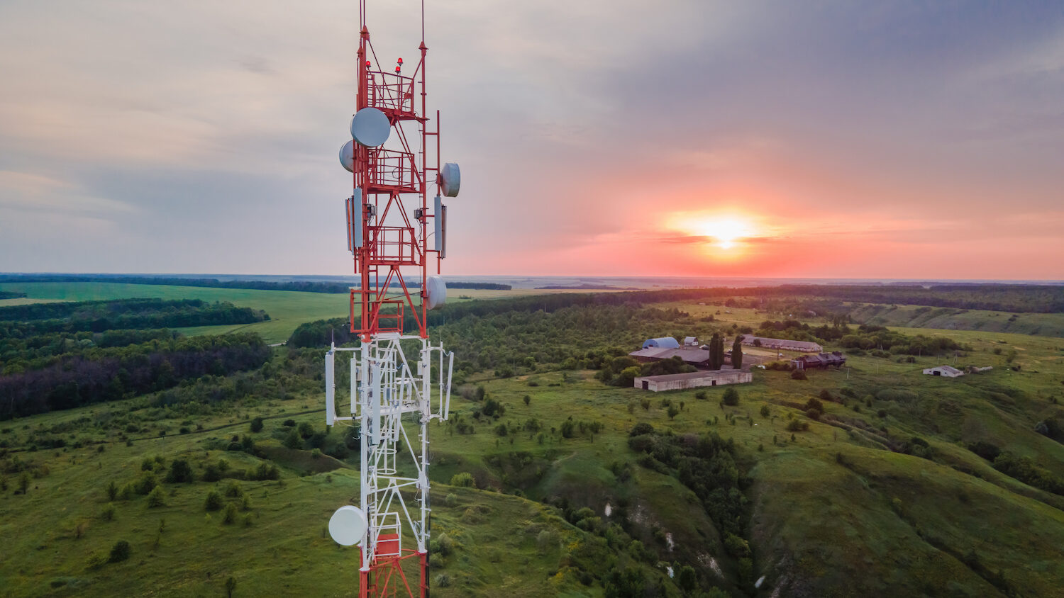StratCap Buys 14 Cell Towers in Oklahoma and Kansas