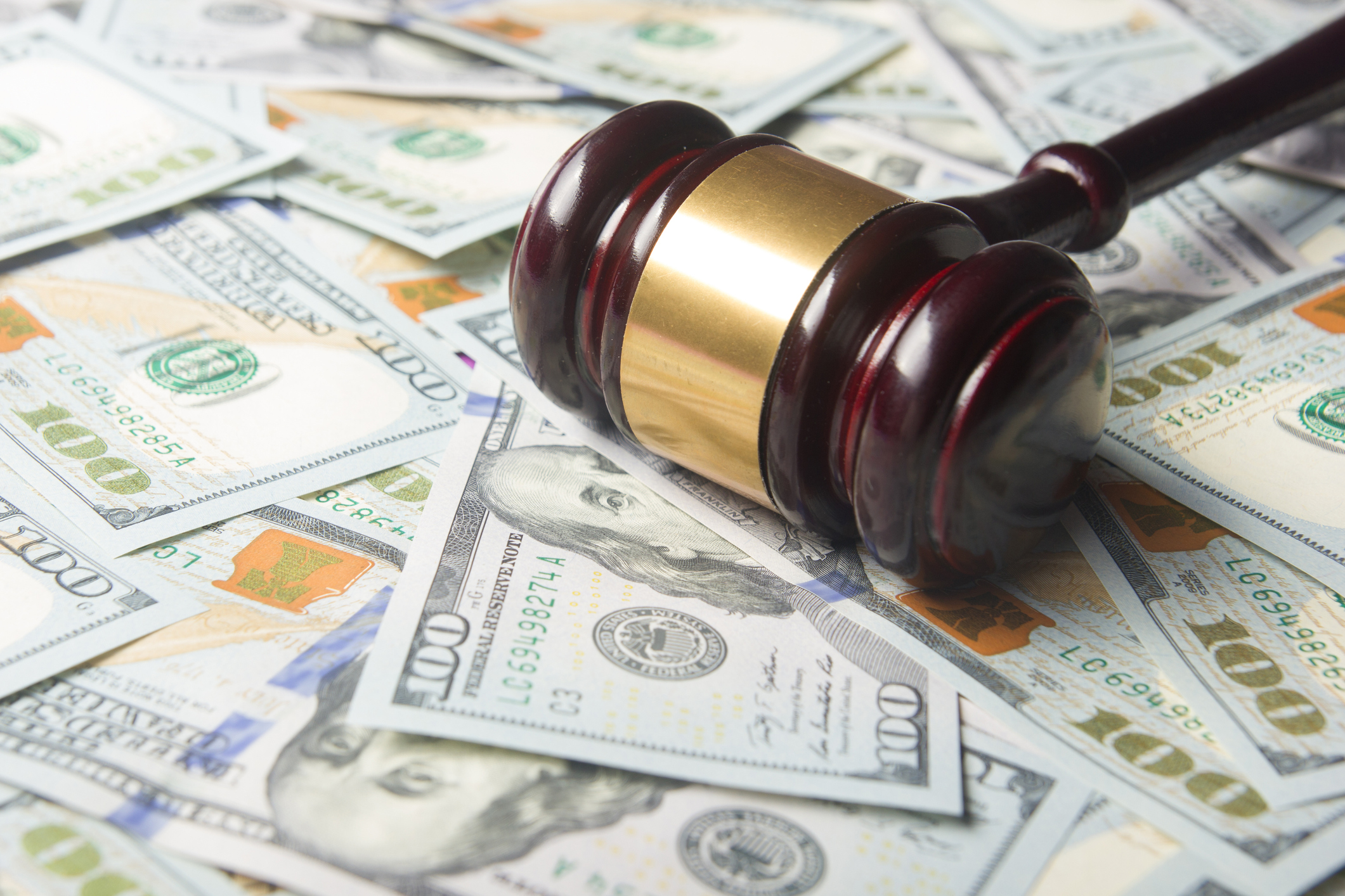 SEC Reaches $400,000 Settlement with Former Investment Advisor