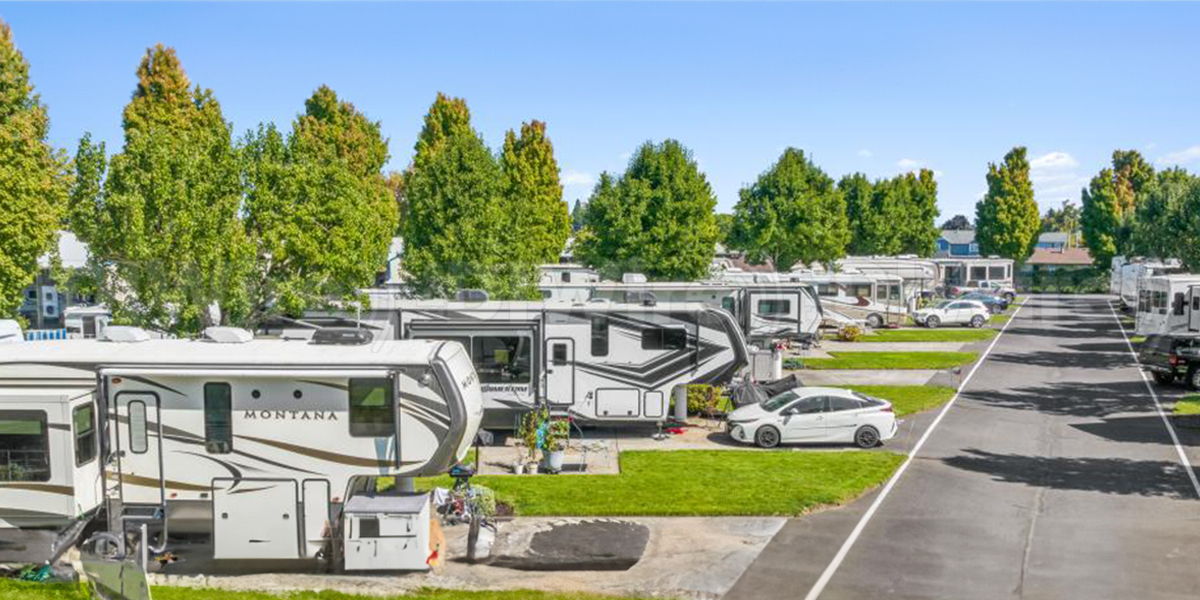 Inland Purchases Four-Star, 107-Site RV Park in Oregon. Alternative Investments, Commercial Real Estate, Real Estate, Investment, Investing, Land, Private Equity, Private Placement, Inland, MHC, Manufactured Housing
